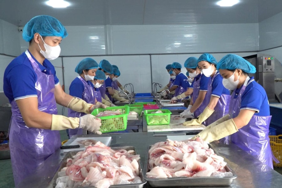 Nâng giá trị sản phẩm công nghiệp nông thôn