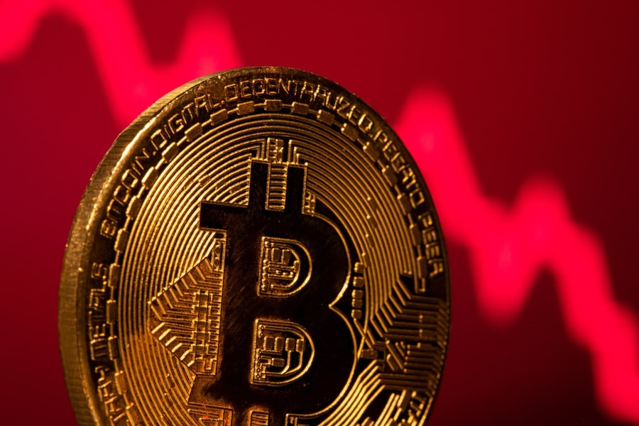 Bitcoin thủng mốc 90.000 USD, hơn 600 tỷ USD 'bốc hơi'