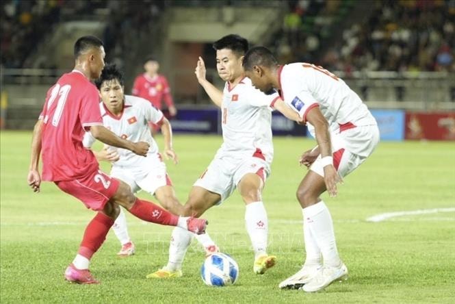 Xuân Son, Tuấn Hải lập công giúp đội tuyển Việt Nam giành chiến thắng