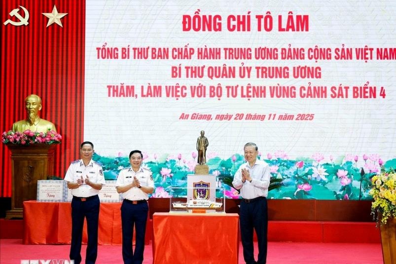 Tập trung xây dựng Cảnh sát biển theo hướng tinh, gọn, mạnh