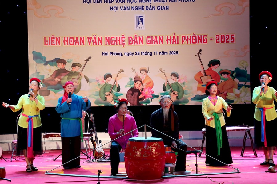 Liên hoan Văn nghệ dân gian Hải Phòng 2025 lan tỏa giá trị truyền thống