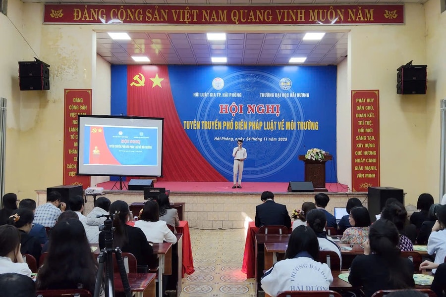 Trang bị kiến thức pháp luật về bảo vệ môi trường cho sinh viên Trường Đại học Hải Dương