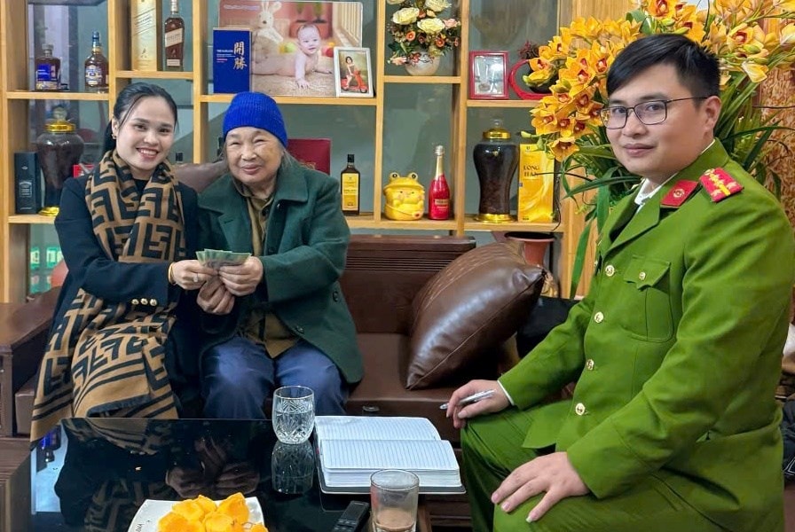 Kịp thời ngăn chặn thủ đoạn làm ‘sổ hộ nghèo’ lừa đảo cụ bà 72 tuổi ở xã Yết Kiêu