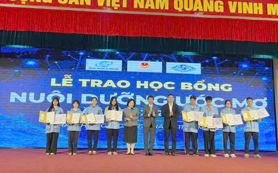 Keimyung University awards scholarships to 30 Hai Phong students