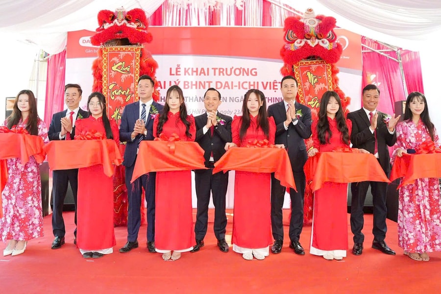 Dai-ichi Life Việt Nam khai trương Văn phòng Tổng Đại lý Bình Giang