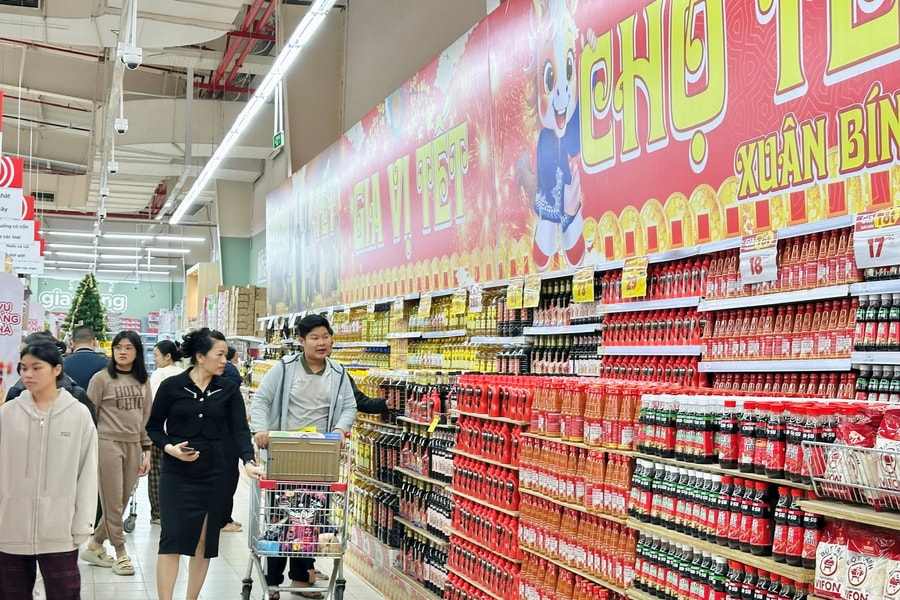 Ensuring Tet market supply, combating trade fraud