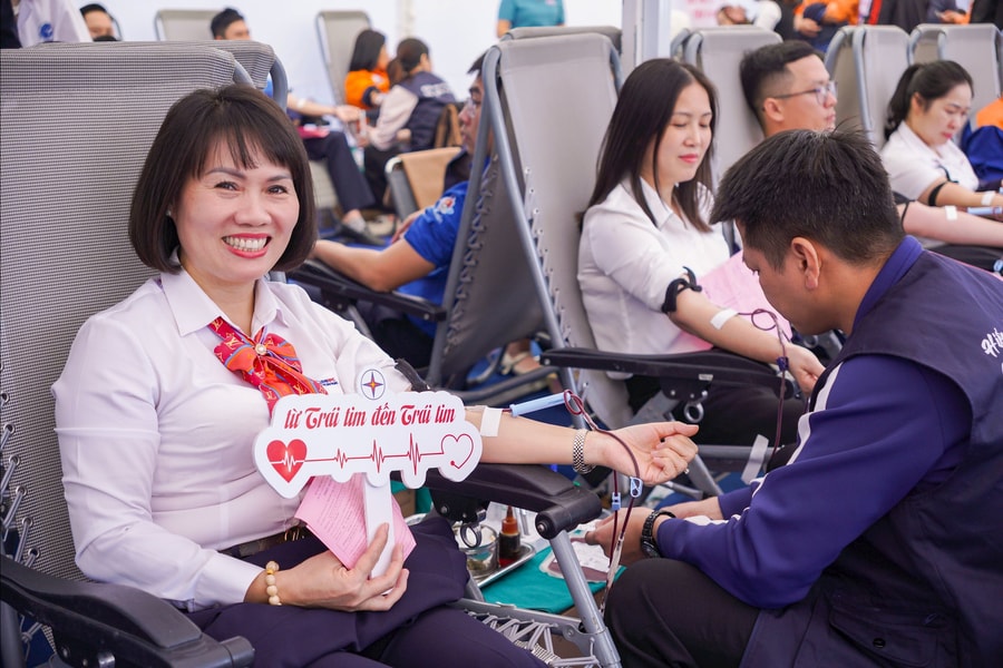 Cán bộ, công nhân Điện lực Hải Phòng hiến hơn 220 đơn vị máu