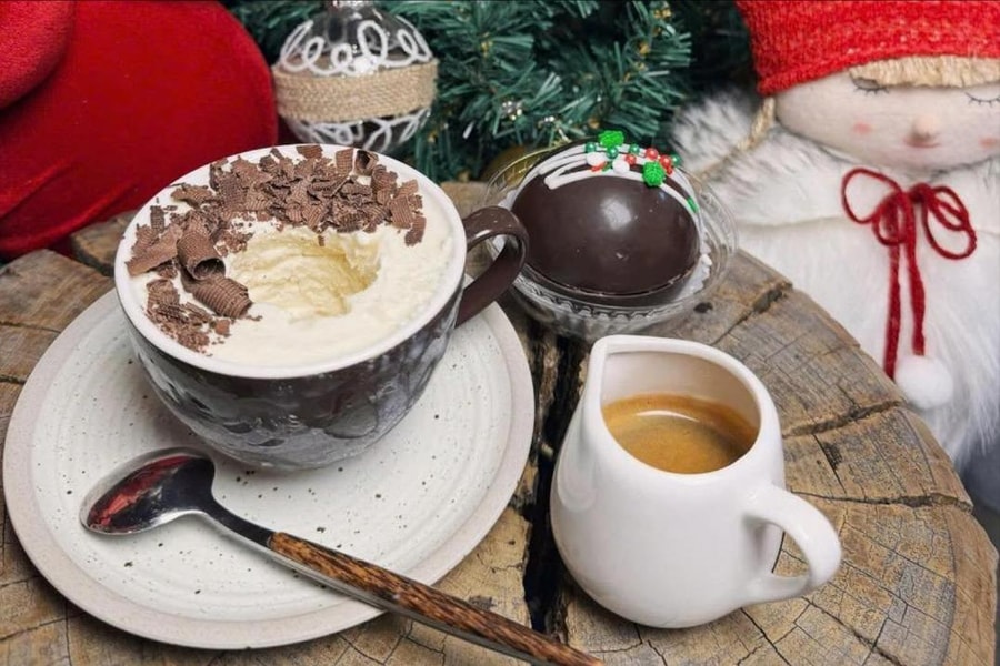 Chocobomb và Affogato - món đồ uống ‘hot trend’ của giới trẻ khi đông về