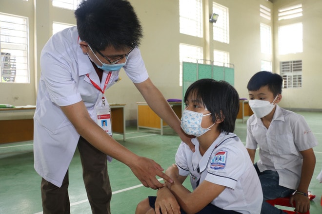 Việt Nam khẩn trương ứng phó trước nguy cơ cao dịch bệnh bại liệt xâm nhập