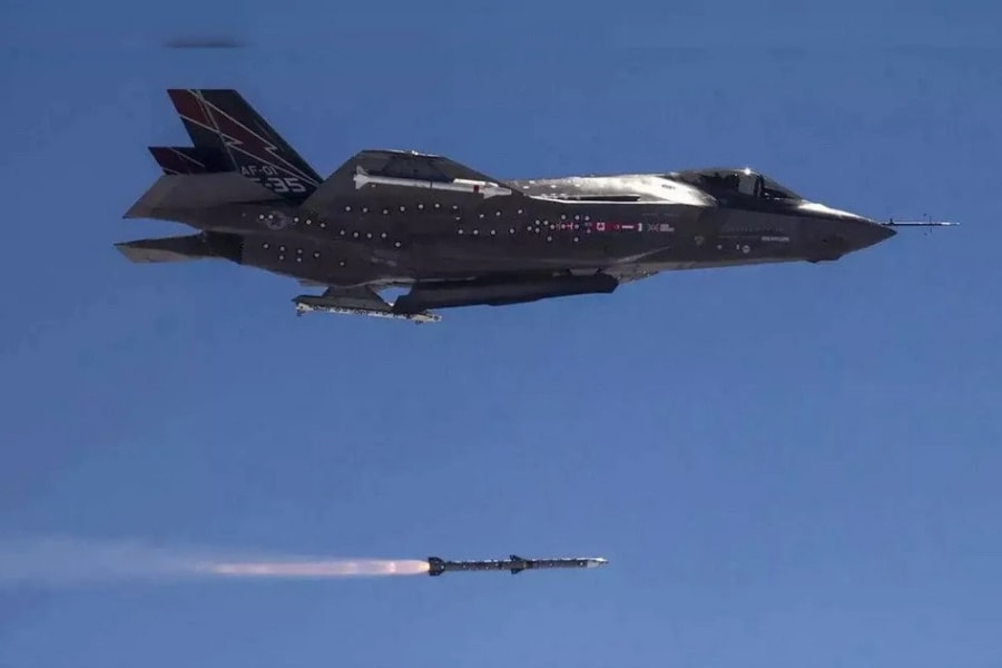 Phần Lan mua tên lửa AMRAAM mới nhất của Mỹ để trang bị cho F-35