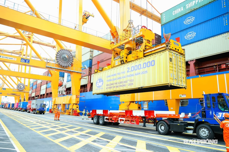 Công ty CP Cảng Hải Phòng năm đầu đạt mốc 2 triệu TEU container thông qua