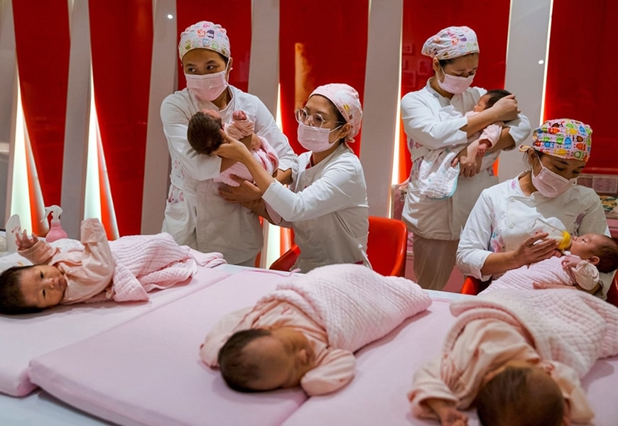 Trung Quốc trả toàn bộ chi phí sinh con để ngăn khủng hoảng dân số