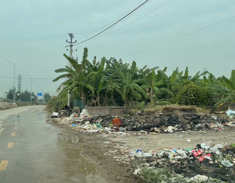 Bãi rác ở xã Thanh Hà gây ô nhiễm môi trường