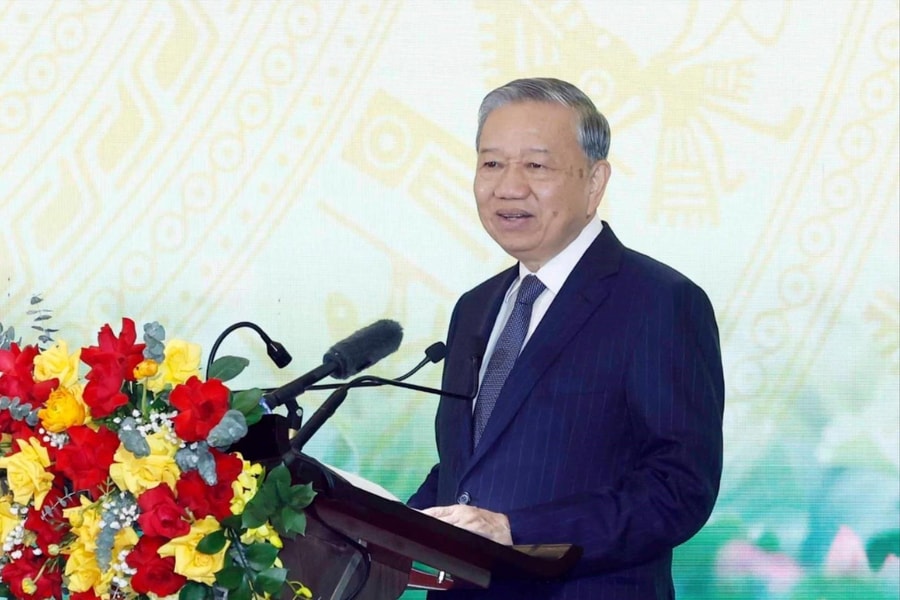 Tập trung tham mưu chiến lược, giữ vững tư tưởng của Đảng(*)