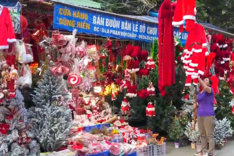 Không khí Giáng sinh trên phố phường Hải Phòng