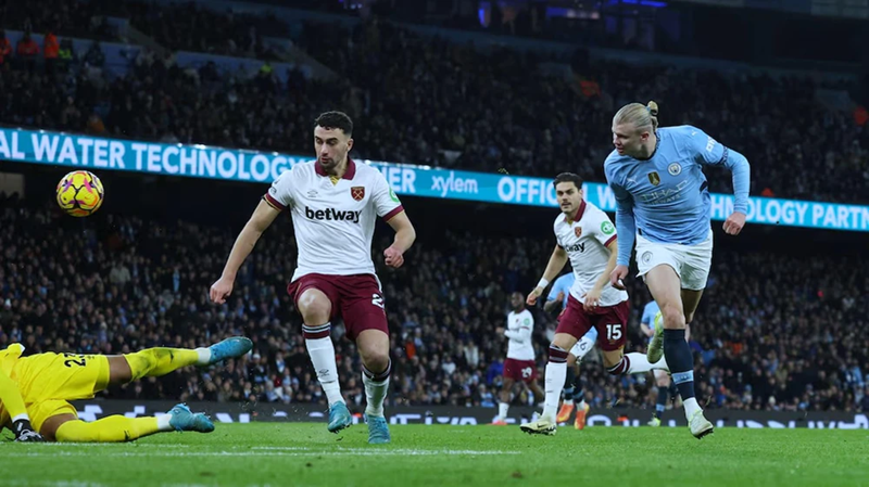 Haaland lập cú đúp, Man City đại thắng trên sân nhà Etihad