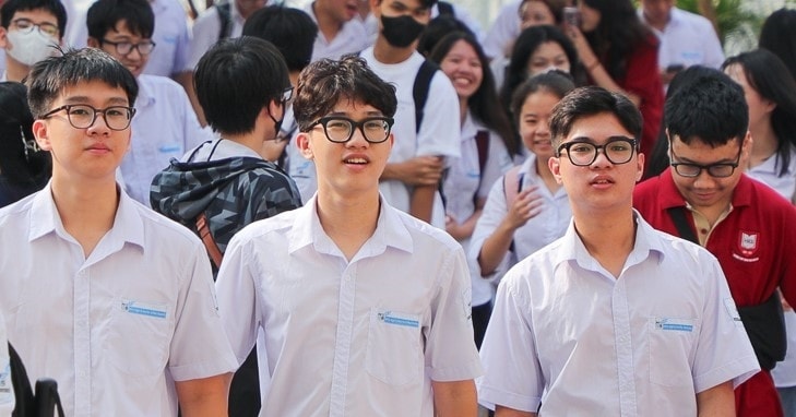 Trường Đại học Kinh tế - Đại học Quốc gia Hà Nội dừng xét tuyển học bạ, bỏ tổ hợp A01
