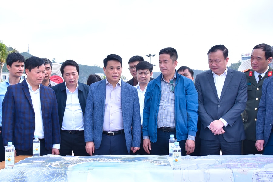 Speeding up urban and tourism projects in Cat Ba