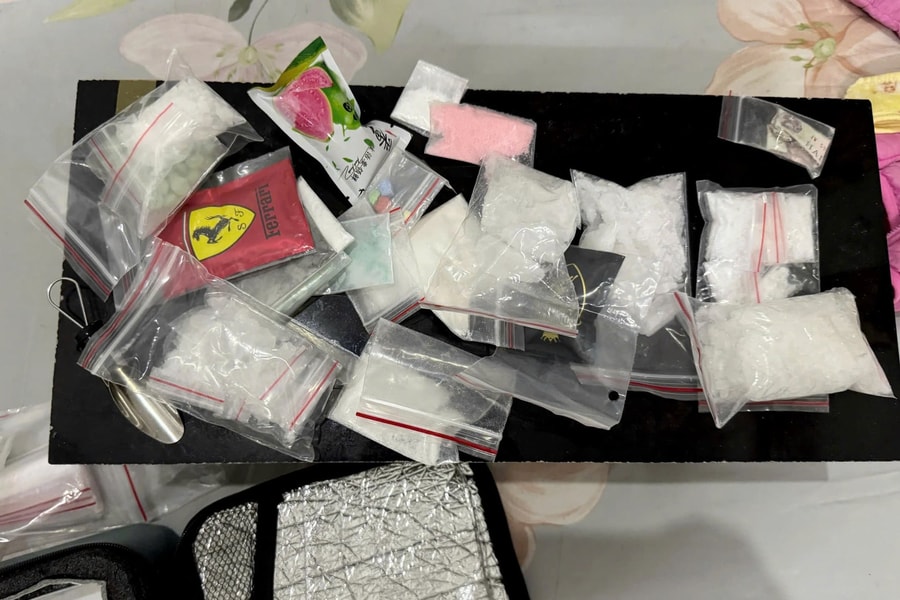Nguyên Bí thư xã phát hiện chiếc vali chứa 2,7 kg ma túy ở sau nhà