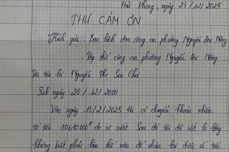 Công an phường Nguyễn Đại Năng giúp người dân nhận lại hơn 70,6 triệu đồng chuyển khoản nhầm