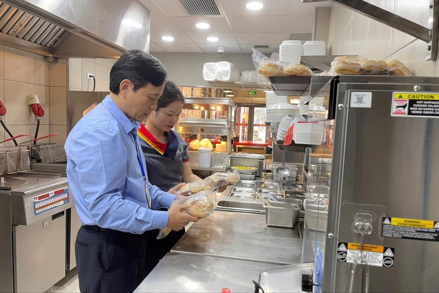 Tập trung kiểm tra an toàn thực phẩm nhóm sản phẩm tiêu thụ nhiều trong dịp Tết và lễ hội