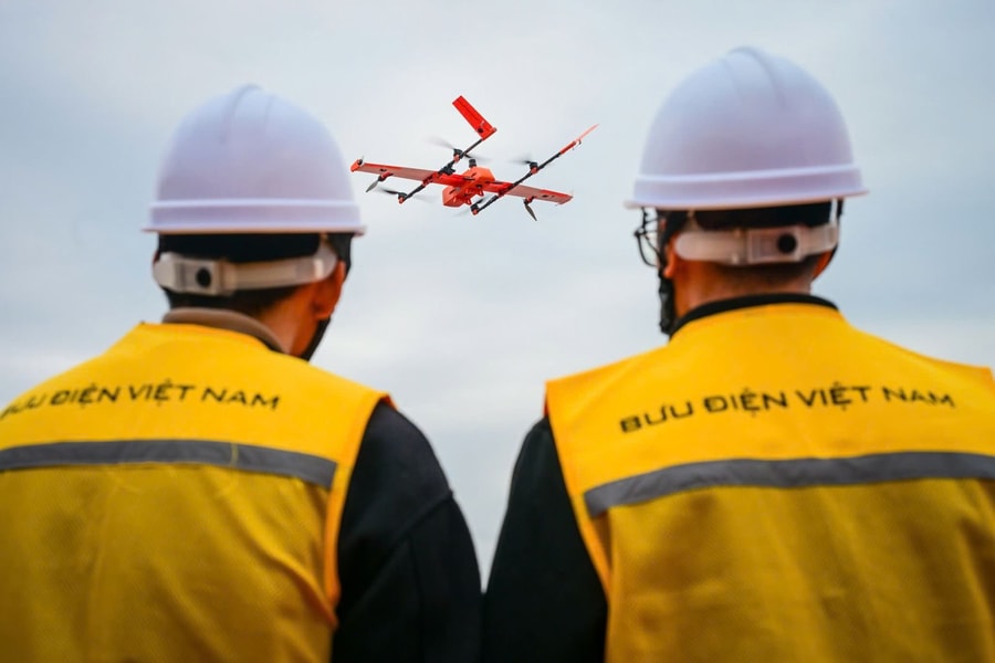 Lần đầu thí điểm vận chuyển thuốc, mẫu xét nghiệm bằng UAV