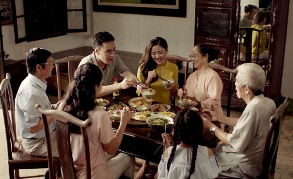 Về ăn một bát cơm quê