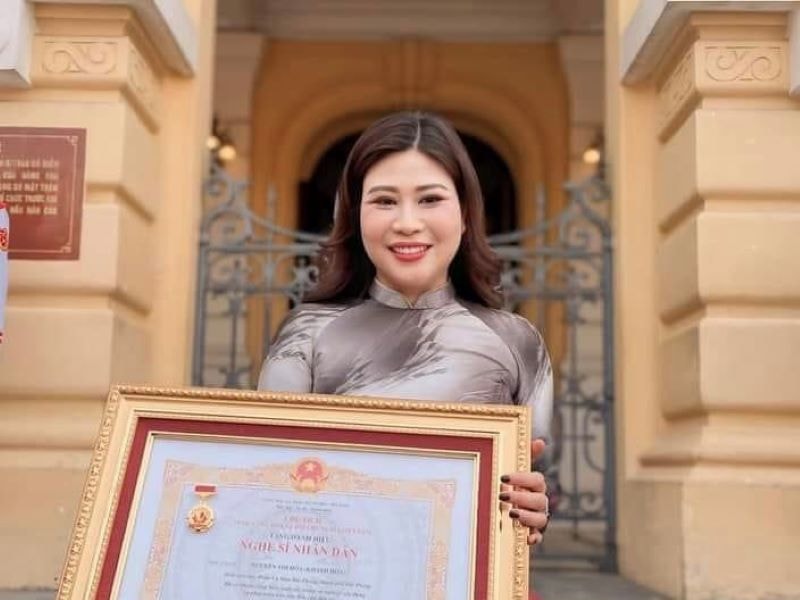 'Hoạ mi' nhạc trữ tình thành phố Cảng