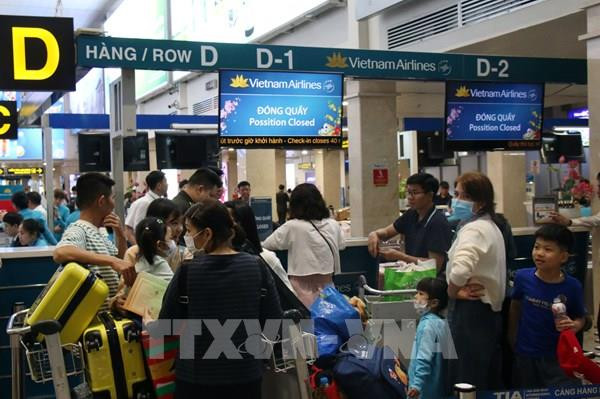 Tăng cường phân luồng, kiểm soát giao thông tại các cảng hàng không dịp Tết 2026