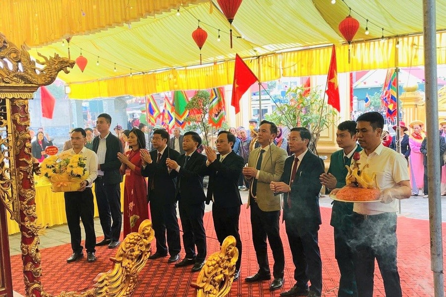 Hấp dẫn Lễ hội truyền thống đình Cung Chúc (xã Vĩnh Thịnh)
