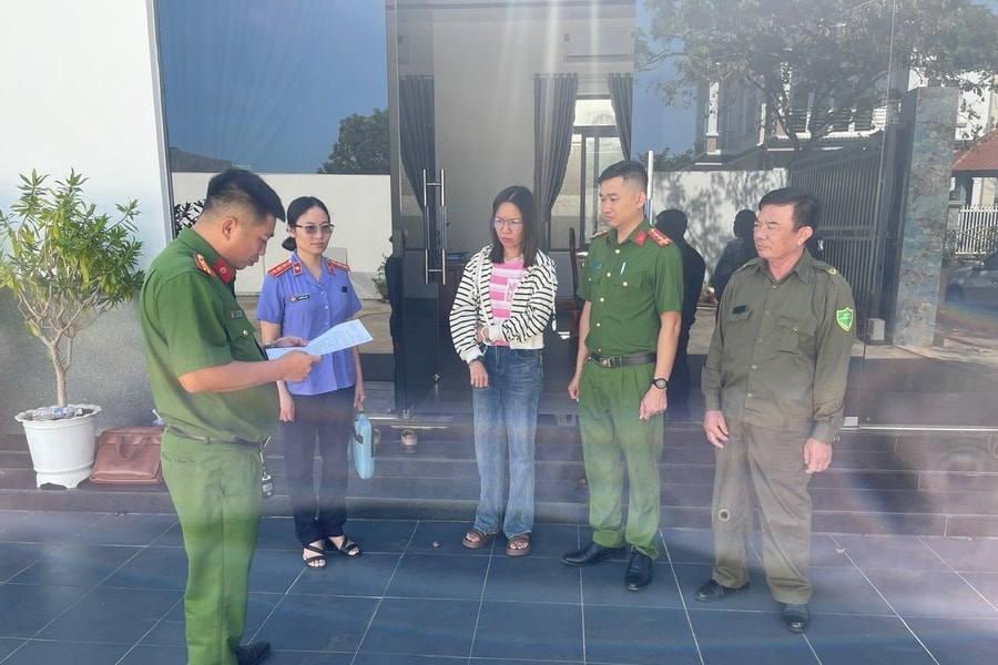 Bắt tạm giam nhân viên tham ô 15 tấn điều, chiếm đoạt hơn 8 tỷ đồng