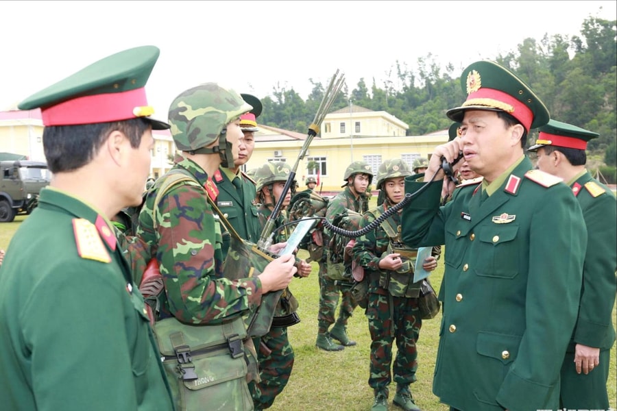 Sẵn sàng chiến đấu cao, bảo đảm an toàn dịp Tết Dương lịch 2026 và Đại hội 14 của Đảng
