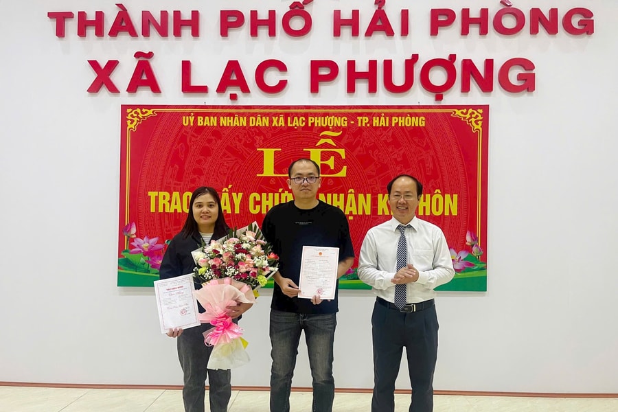 Ấn tượng lễ trao giấy chứng nhận kết hôn