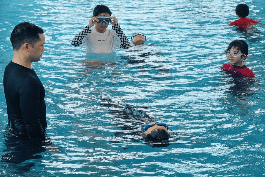 Thú bơi mùa đông của nhiều người Hải Phòng