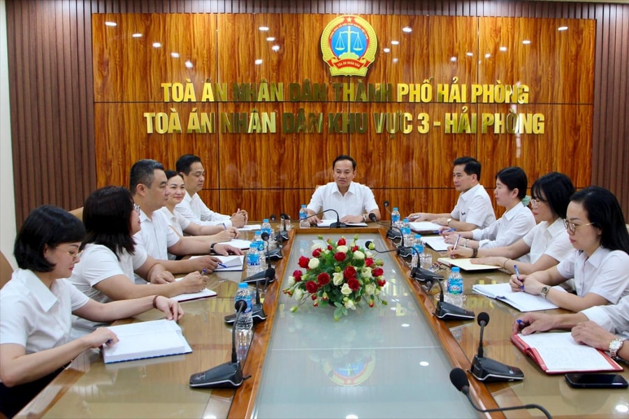 Khắc phục khó khăn trong xét xử sơ thẩm án hành chính
