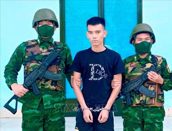 Bắt giữ đối tượng bị truy nã khi đang làm thủ tục nhập cảnh từ Campuchia về Việt Nam