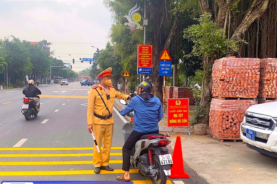Tước hơn 6.000 giấy phép lái xe