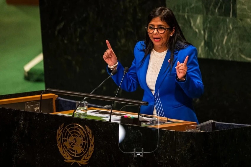 Tổng thống lâm thời Venezuela tuyên thệ nhậm chức