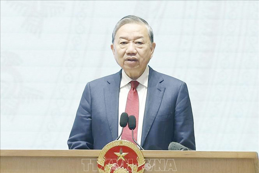 Chuyển mạnh và thực chất từ tư duy quản lý sang kiến tạo phát triển