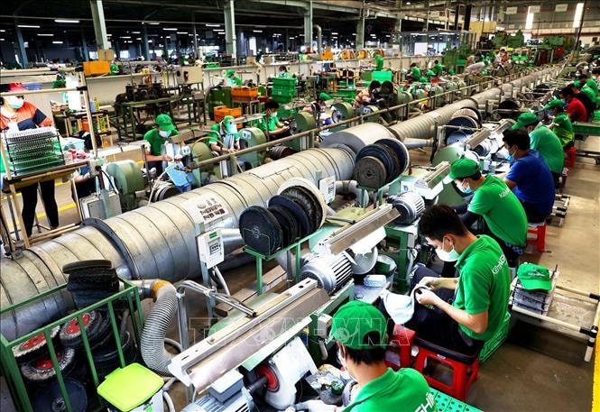 Vượt thách thức, tạo nền tảng phát triển mới