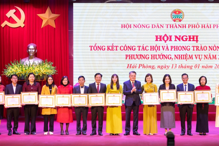 Nông dân Hải Phòng đẩy mạnh sản xuất, kinh doanh giỏi gắn với chuyển đổi số