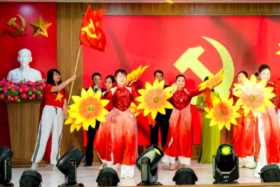Niềm tin và kỳ vọng của người lao động Hải Phòng trước thềm Đại hội XIV của Đảng