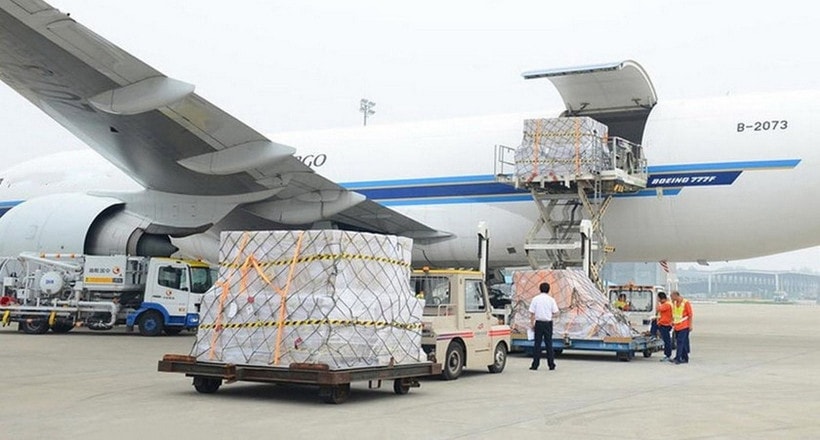 Mỹ và EU cảnh báo rủi ro an toàn đối với các chuyến bay dân dụng