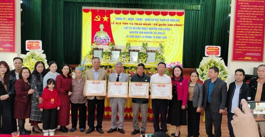 Suy tôn, trao bằng Tổ quốc ghi công 4 liệt sĩ ở xã Vĩnh Hải