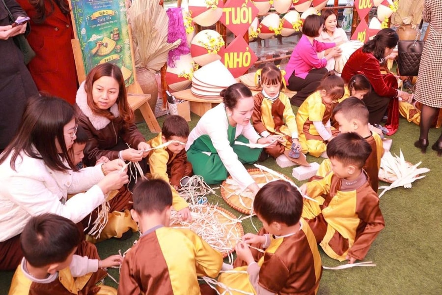 Học trong di sản, lớn lên cùng quê hương