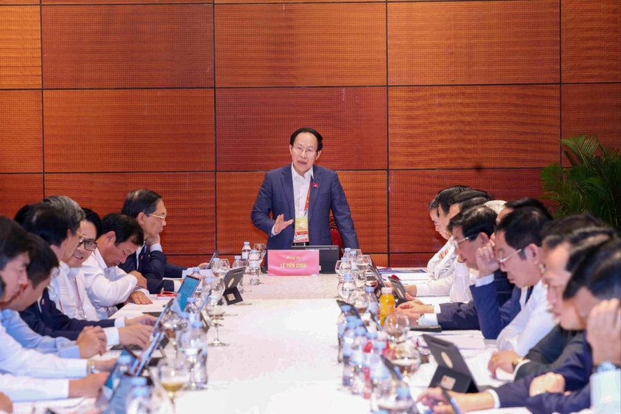 Đoàn đại biểu Đảng bộ Hải Phòng tích cực đóng góp ý kiến vào các Văn kiện Đại hội với tinh thần trách nhiệm cao