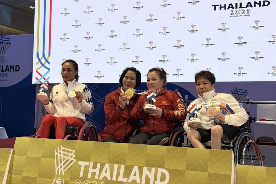 Đội tuyển cử tạ người khuyết tật Việt Nam thi đấu ấn tượng tại ASEAN Para Games 13