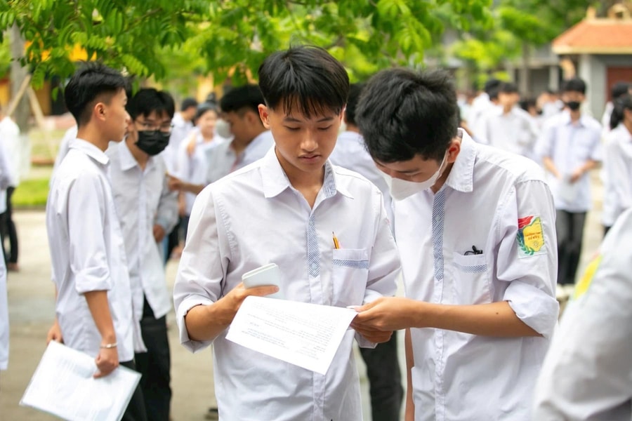 Bộ Giáo dục và Đào tạo lý giải việc 'siết' xét học bạ, IELTS