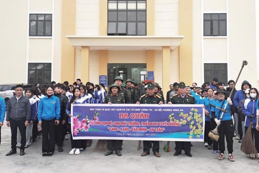 Phường Hồng An ra quân tổng vệ sinh môi trường