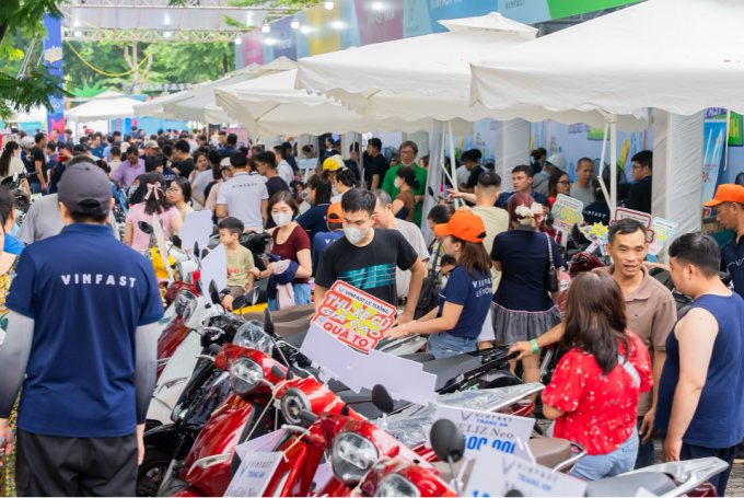 VinFast launches ‘Battery-swappable e-bikes’ event